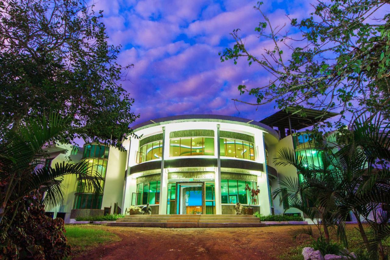Galapagos Tortuga Bay Hotel Puerto Ayora  Kültér fotó